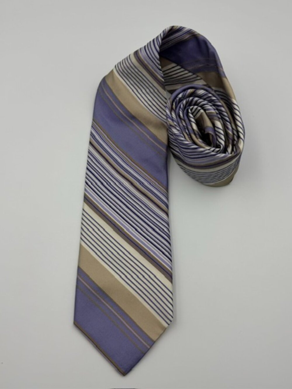 Ted Baker London 100% Silk Tie Hand Tailored Blue Gray White Stripes